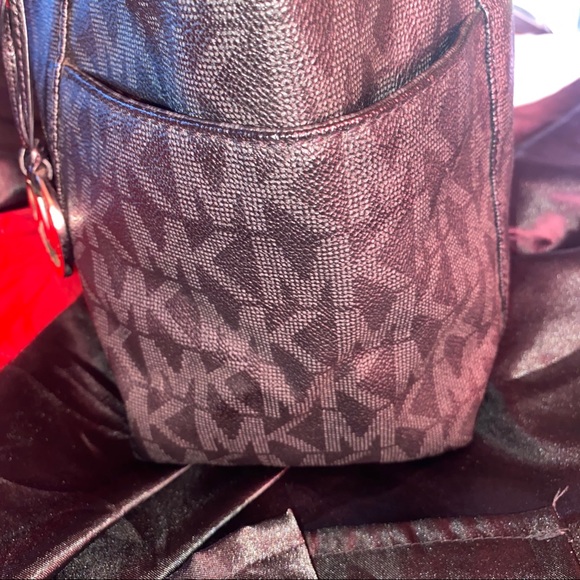 Vintage Michael Kors leather shoulder bag.. - Picture 12 of 13